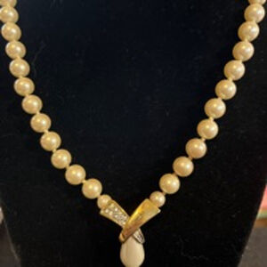 White Pearl Necklace with Gold Pendant